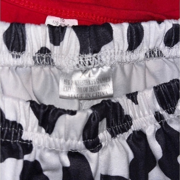 OUTFIT red ruffled top and cow print shorts - Picture 5 of 5